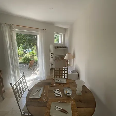 Lumineux Apartment Villeneuve-les-Avignon